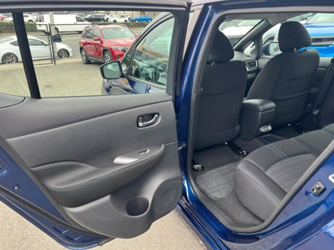 Used 2025 Nissan Leaf S image 44