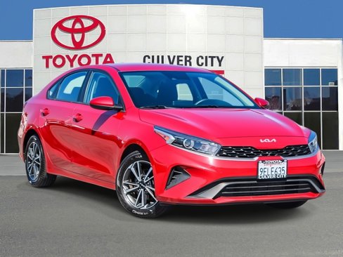 Used 2023 Kia Forte LXS image 1