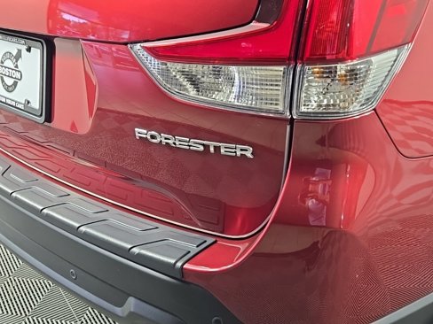 Used 2024 Subaru Forester Limited image 9