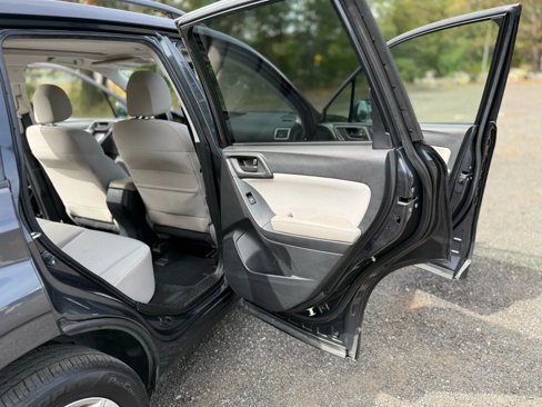 Used 2016 Subaru Forester 2.5i Premium image 19