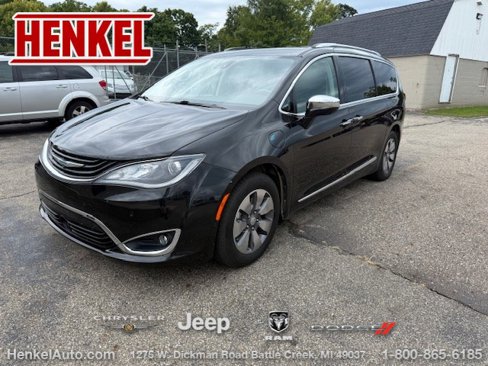 Used 2018 Chrysler Pacifica Limited w/ Advanced Safetytec Group image 1