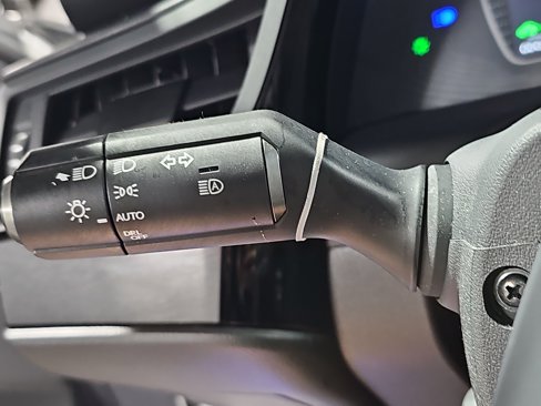 Used 2023 Lexus ES 300h w/ Premium Package image 28