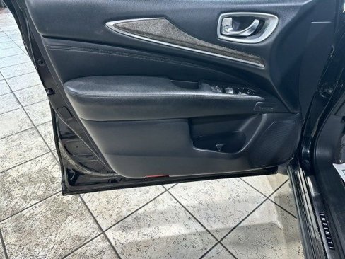 Used 2015 INFINITI QX60 AWD w/ Cargo Package image 19
