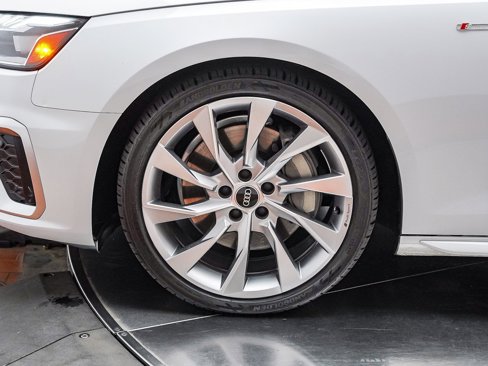Used 2022 Audi A4 2.0T Premium Plus w/ Premium Plus Package image 12