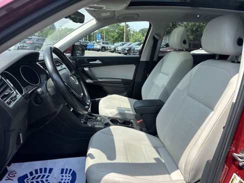 Used 2018 Volkswagen Tiguan SEL w/ 3rd Row Seat Package image 4