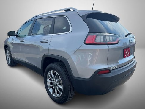 Used 2019 Jeep Cherokee Latitude Plus image 4