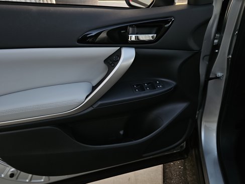 New 2025 Mitsubishi Eclipse Cross SEL image 6