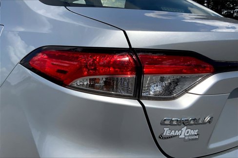 Used 2022 Toyota Corolla LE image 30
