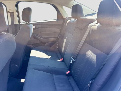 Used 2018 Ford Focus SE w/ SE Appearance Package image 25