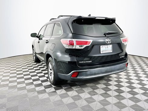 Used 2015 Toyota Highlander XLE image 5