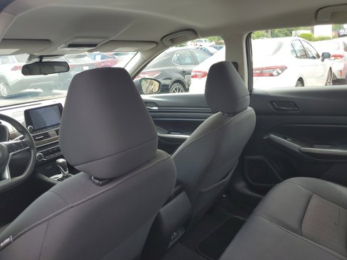 Used 2024 Nissan Altima 2.5 SV image 13