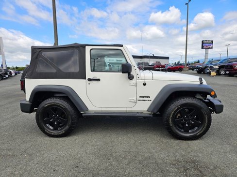 Used 2010 Jeep Wrangler Sport image 2