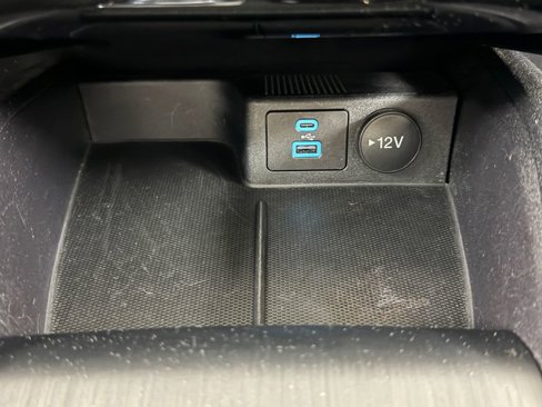 Used 2022 Ford Escape SE image 24