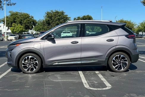 Certified 2022 Chevrolet Bolt EUV Premier w/ Sun & Sound Package image 7