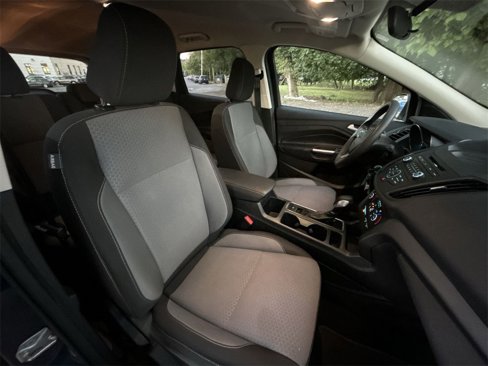 Used 2018 Ford Escape SE image 24