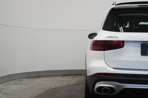 Used 2025 Mercedes-Benz GLB 35 AMG 4MATIC image 12