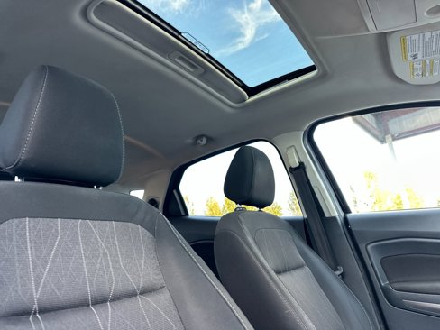 Used 2021 Ford EcoSport SE image 17
