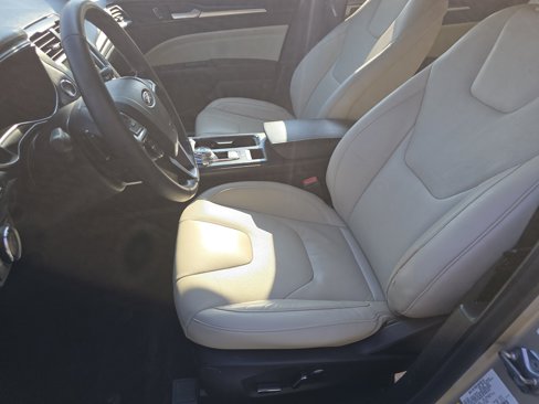 Used 2017 Ford Fusion Titanium image 23