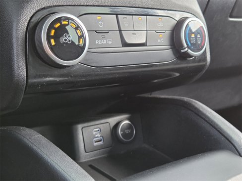 Used 2021 Ford Escape SE image 22
