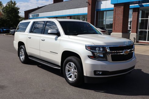 Used 2015 Chevrolet Suburban LT image 2