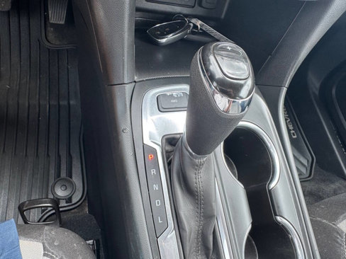 Used 2019 Chevrolet Equinox LS image 18