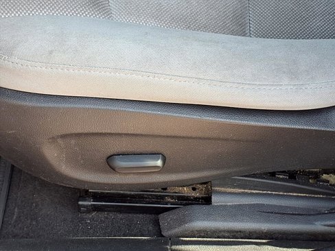 Used 2015 Chevrolet Cruze LT w/ Sun And Sound Package image 4