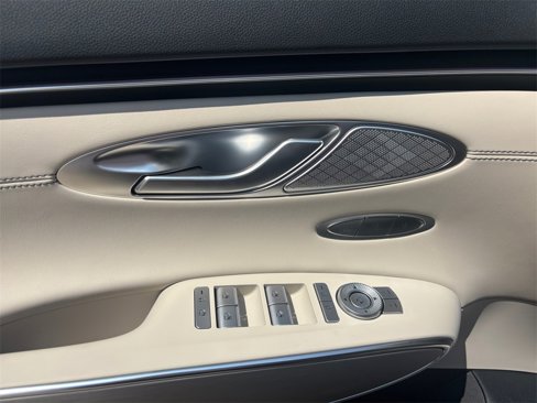 New 2026 Genesis GV70 2.5T Select image 18