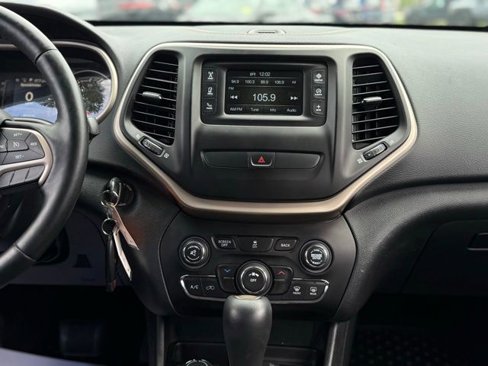 Used 2016 Jeep Cherokee Sport w/ Cold Weather Group image 22