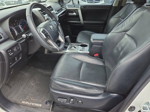 Used 2015 Toyota 4Runner Limited image 15
