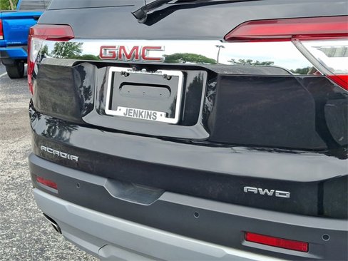 Used 2021 GMC Acadia SLE w/ Driver Convenience Package image 11