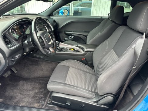 Used 2019 Dodge Challenger SXT w/ Blacktop Package image 7