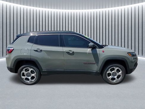 Used 2022 Jeep Compass Trailhawk w/ Sun and Sound Group image 3