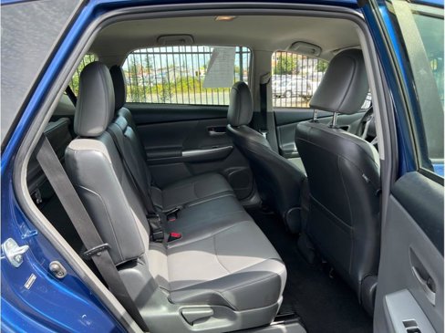 Used 2012 Toyota Prius V Five image 20
