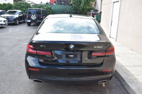 Used 2023 BMW 530i xDrive w/ Premium Package image 6