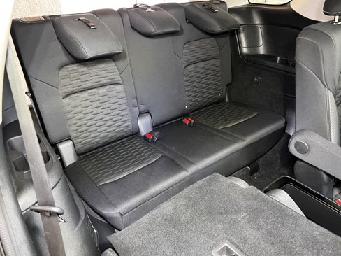 Used 2022 Nissan Pathfinder SV w/ SV Premium Package image 61