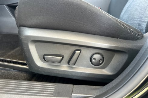 Used 2023 Nissan Rogue SV image 17