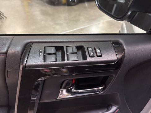 Used 2022 Toyota 4Runner TRD Off-Road Premium image 10