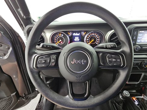 Used 2018 Jeep Wrangler Unlimited Sport image 21