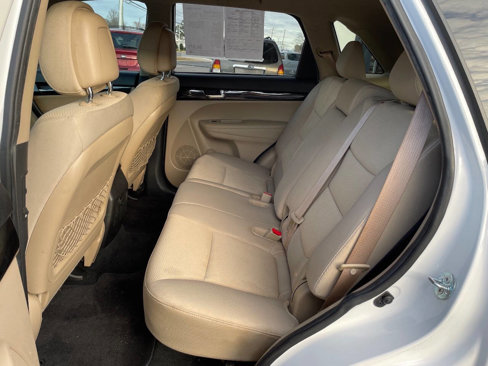 Used 2011 Kia Sorento LX w/ Convenience Pkg image 34