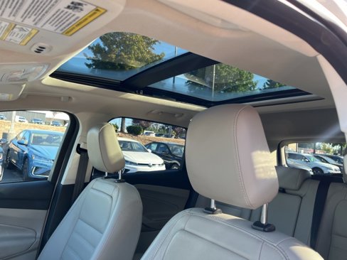 Used 2019 Ford Escape Titanium image 11