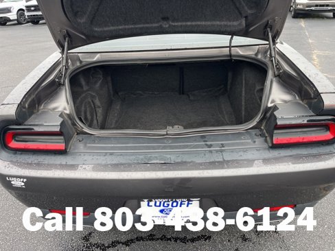 Used 2015 Dodge Challenger SXT image 27
