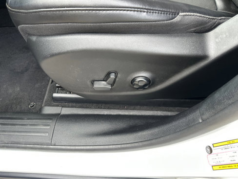 Used 2021 Jeep Cherokee Latitude Plus image 26