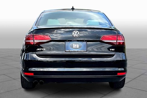 Used 2016 Volkswagen Jetta Sport image 3