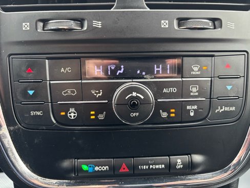 Used 2018 Dodge Grand Caravan GT image 35