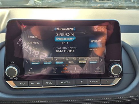 Used 2024 Nissan Rogue SV image 5