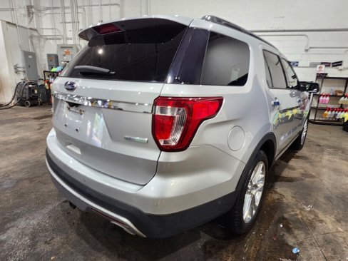 Used 2016 Ford Explorer Limited w/ Equipment Group 301A image 4