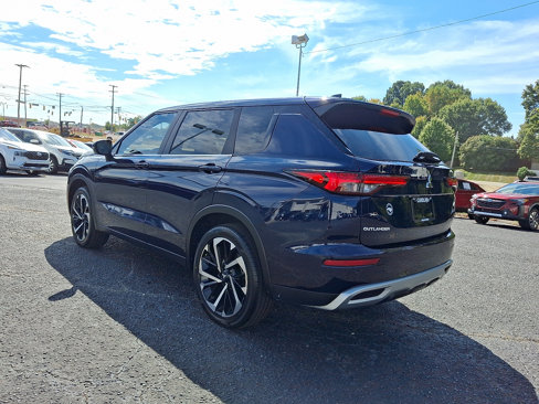 Used 2022 Mitsubishi Outlander SE image 4
