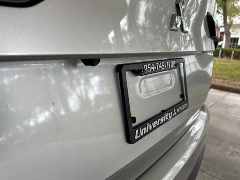 Used 2024 Mitsubishi Outlander ES image 16