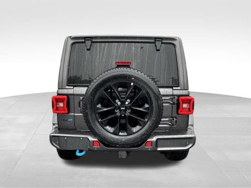 Used 2021 Jeep Wrangler Unlimited Sahara image 7