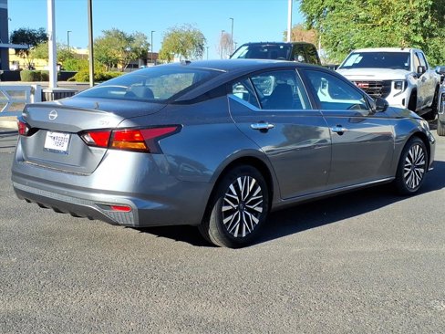 Used 2024 Nissan Altima 2.5 SV image 5